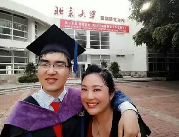 Photos: Single Mother Raises Her Son With Severe Brain Damage To Become A Law Student At Harvard